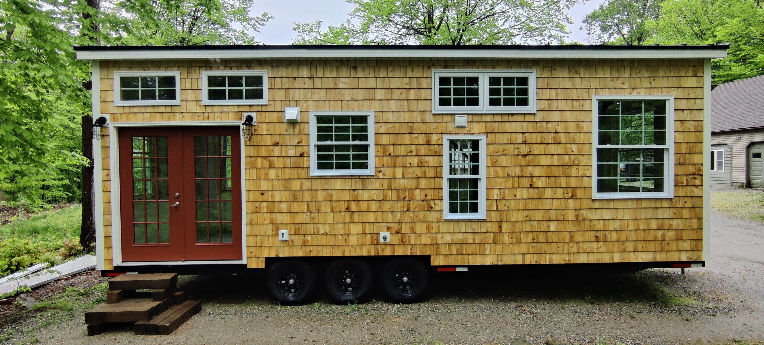 new england farmhouse